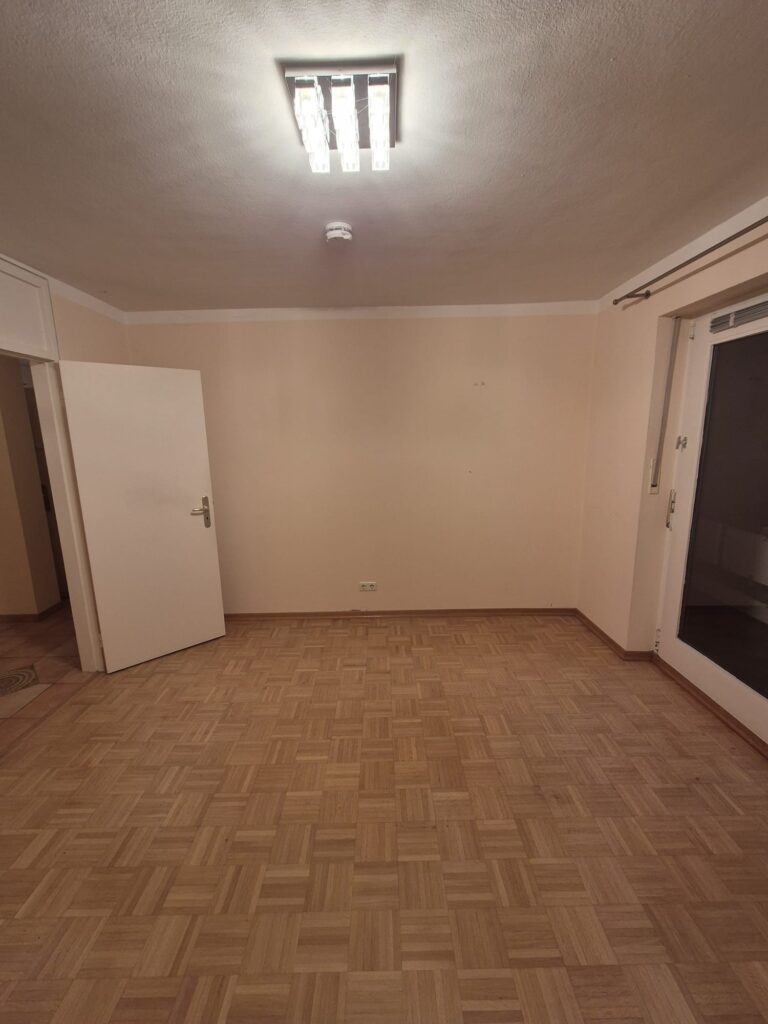 Haushaltsauflösung München Solln Schlafzimmer Schrank nachher 