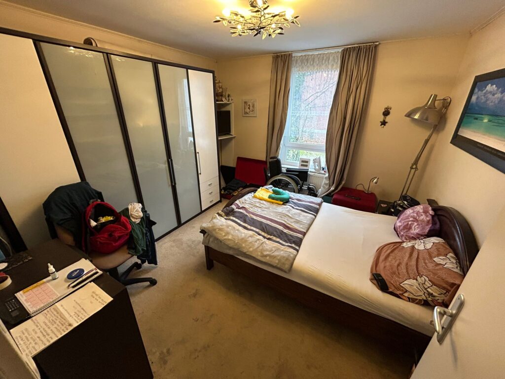 Wohnungsauflösung München Pasing Schlafzimmer vorher 