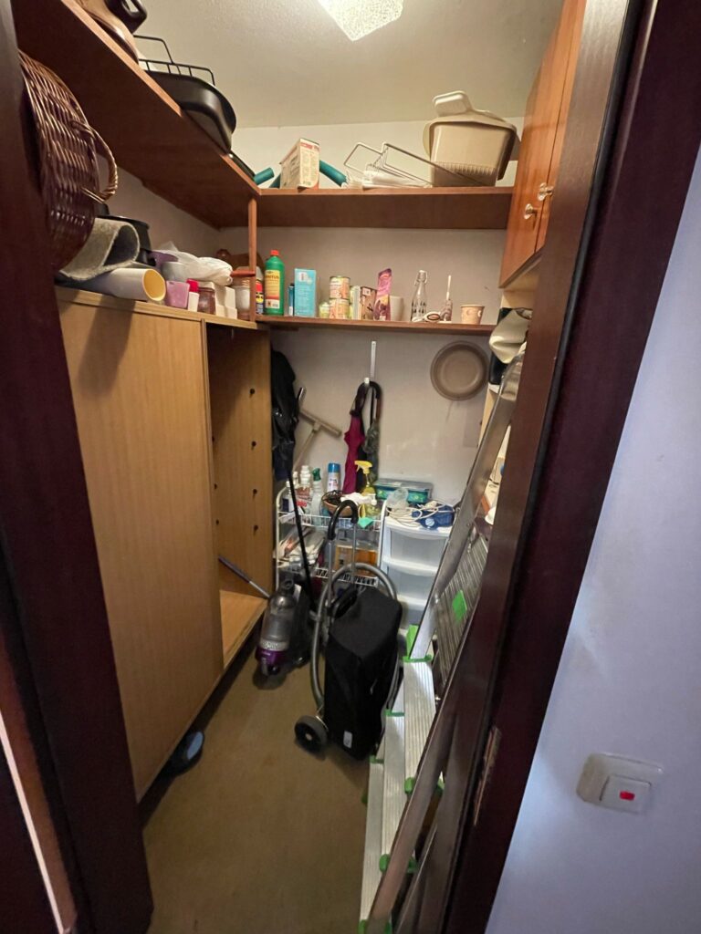 Entrümpelung München Kammer vorher 