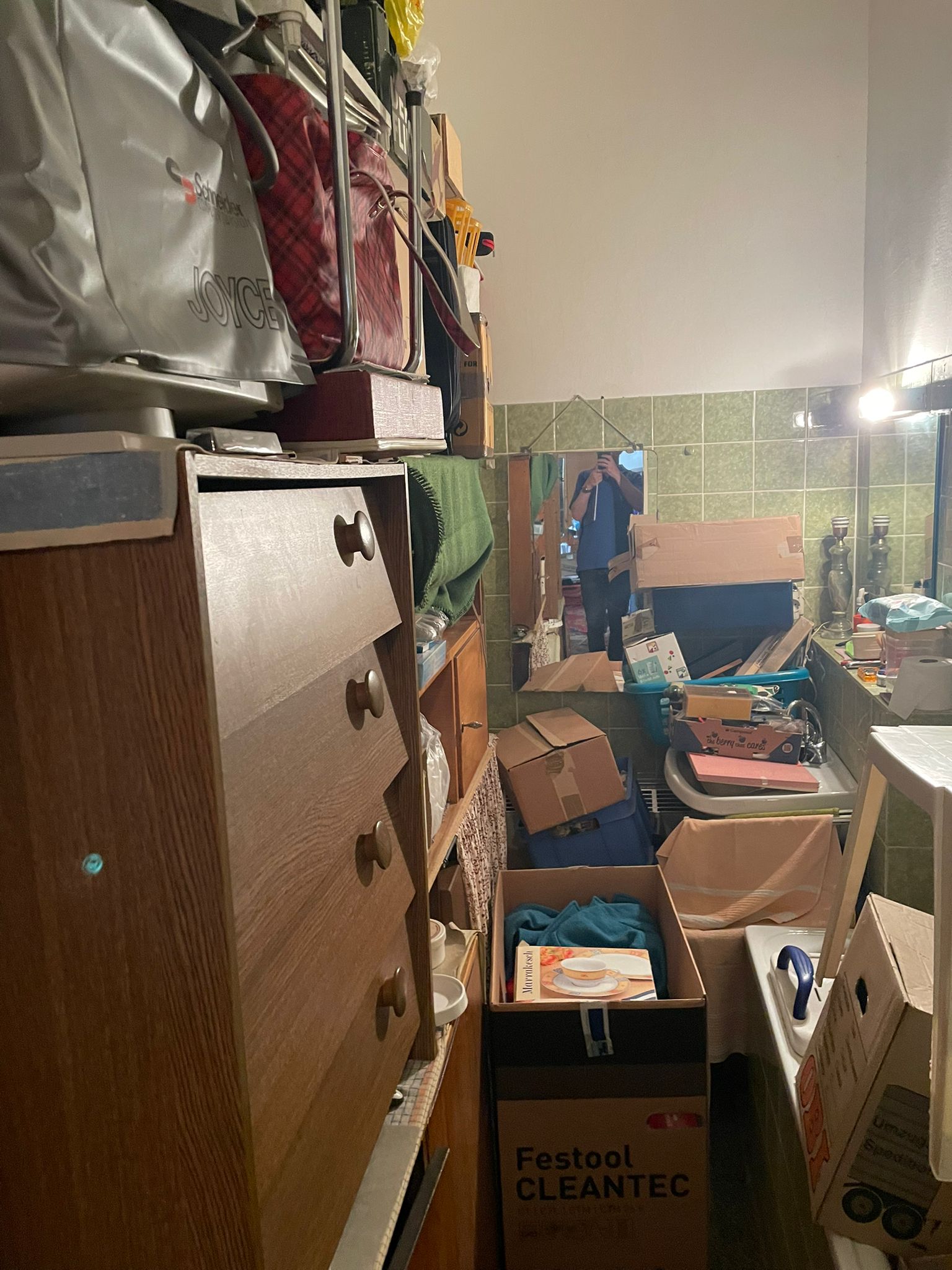 Messie-Wohnung Entrümpelung badezimmer vorher